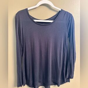 Long sleeve Navy Cotton Blouse with silk cutout in back XS Club Monaco